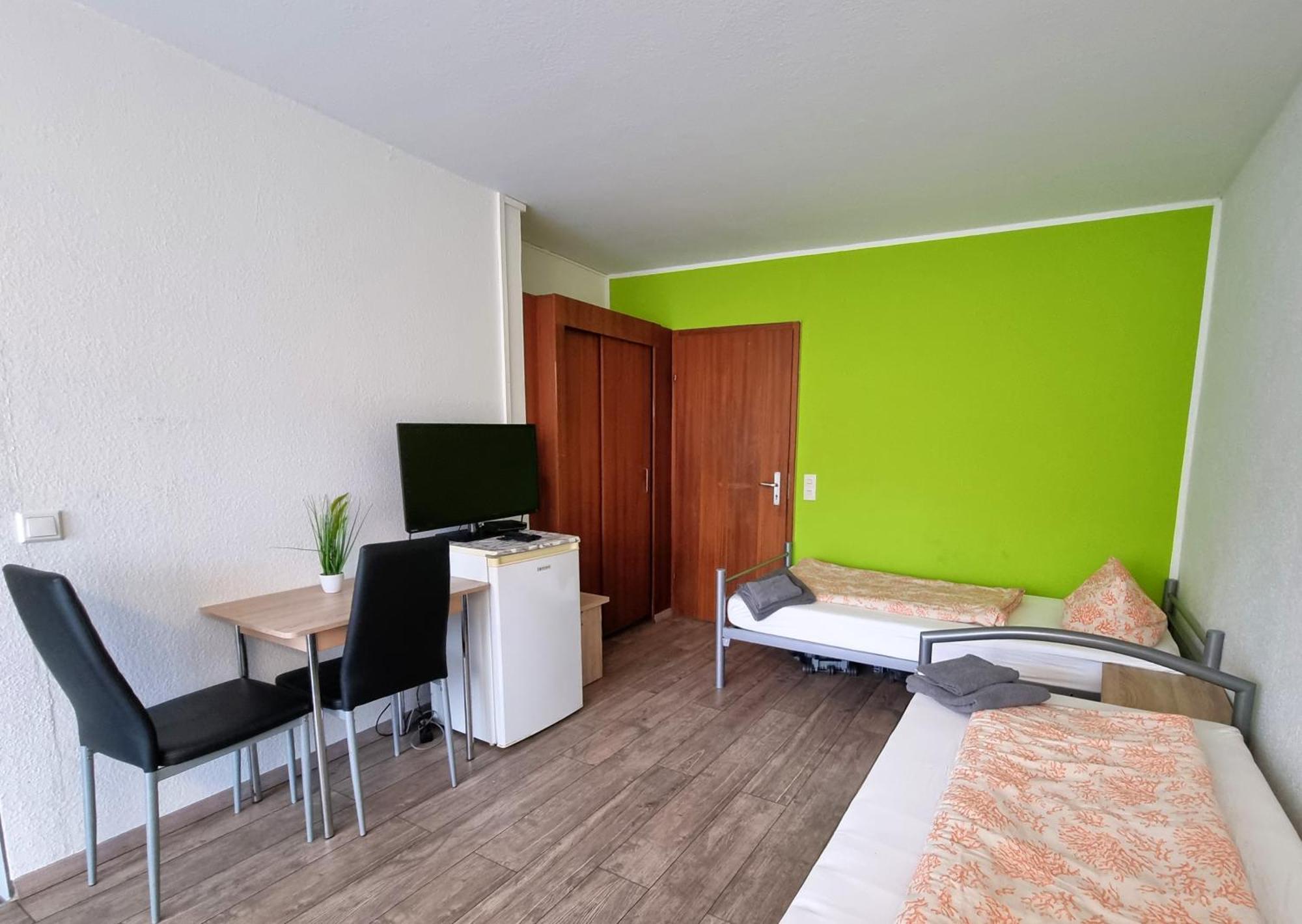 Monteurzimmer - Karlsbad Exteriér fotografie